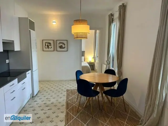 Piso Amueblado Eixample Esquerra 3 Hab 2 Baños Balcon Cerca Metro