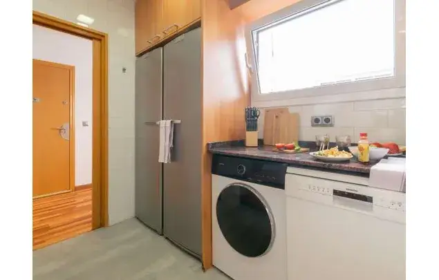 Rent a room of 114 m² in Barcelona