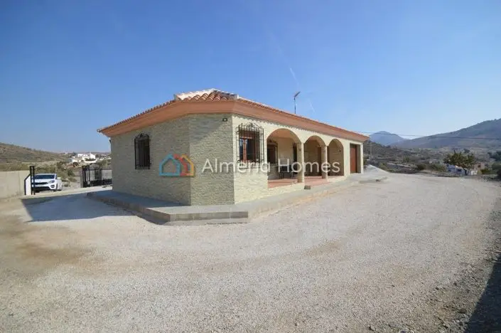 Villa 3 Dormitorios Oria Vistas Panoramicas 2 Garajes