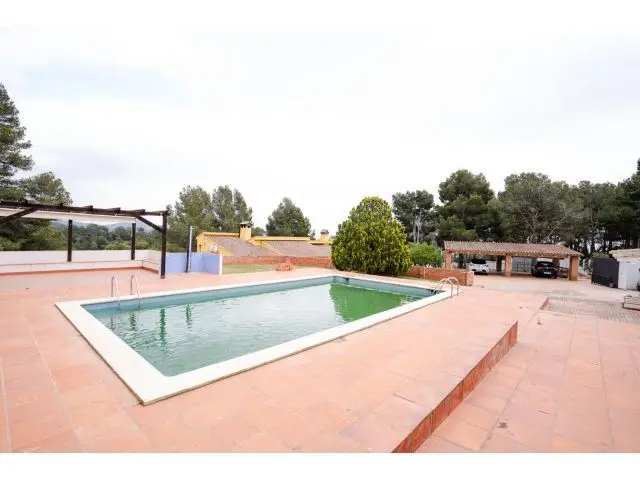 Chalet en Maspujols 5 habitaciones 3 banos piscina jardin