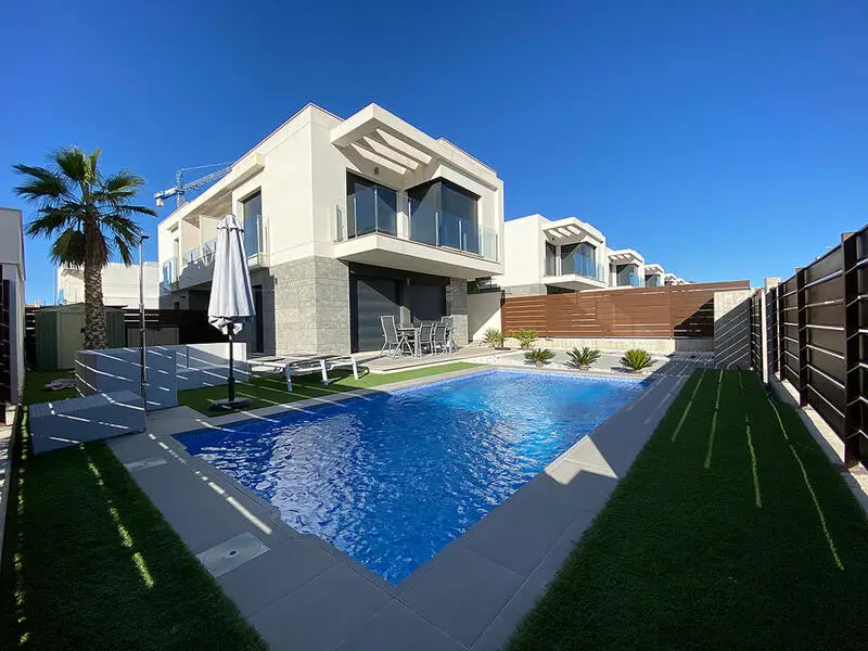 Villa en Venta Los Montesinos 3 Dormitorios Piscina Privada