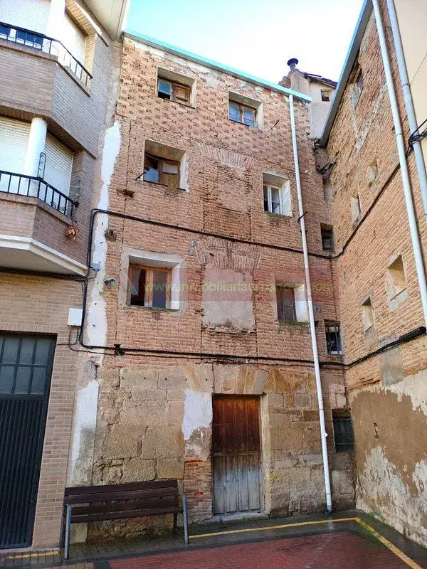 Casa en Venta en Lardero La Rioja 3 Plantas