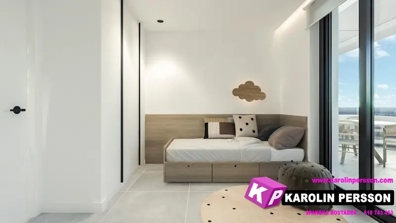 Ático en Guardamar del Segura con Piscina Privada y Vistas al Mar