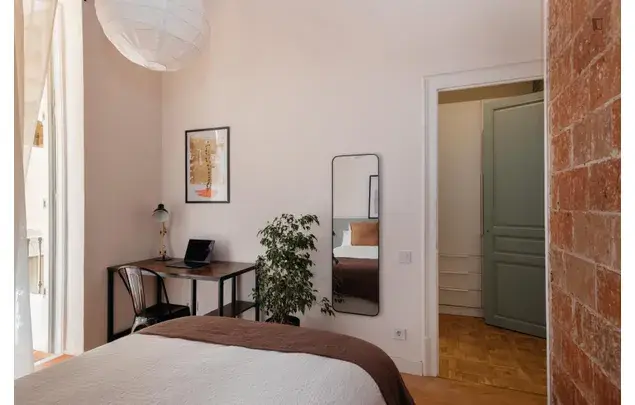 Apartamento 8 Dormitorios Barcelona Alquiler Coliving