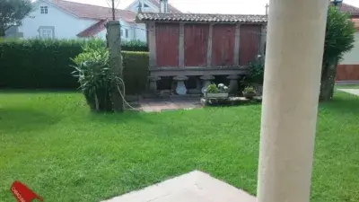 Casa en Venta O Rosal Con Piscina Privada Jardin y 4 Dormitorios