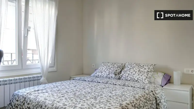 Habitación amueblada centro Zaragoza gastos incluidos