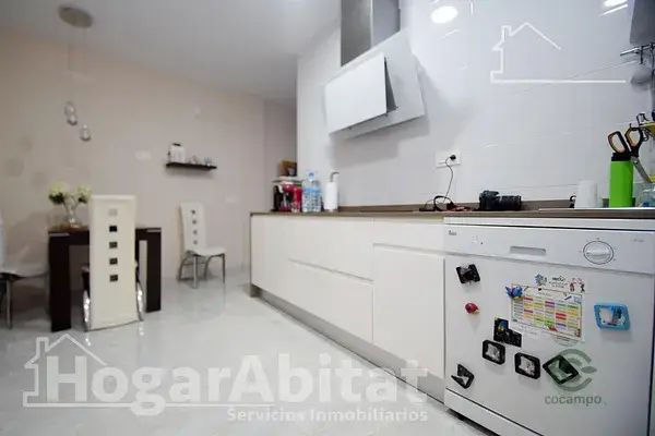 Casa Reformada en Chilches con Trastero y Patio