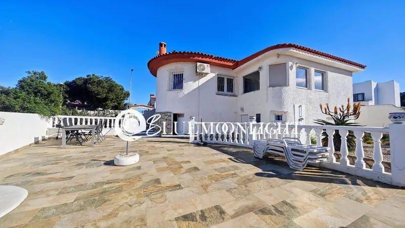 Chalet en Peñíscola con 3 Dormitorios y Parking para 4 Coches