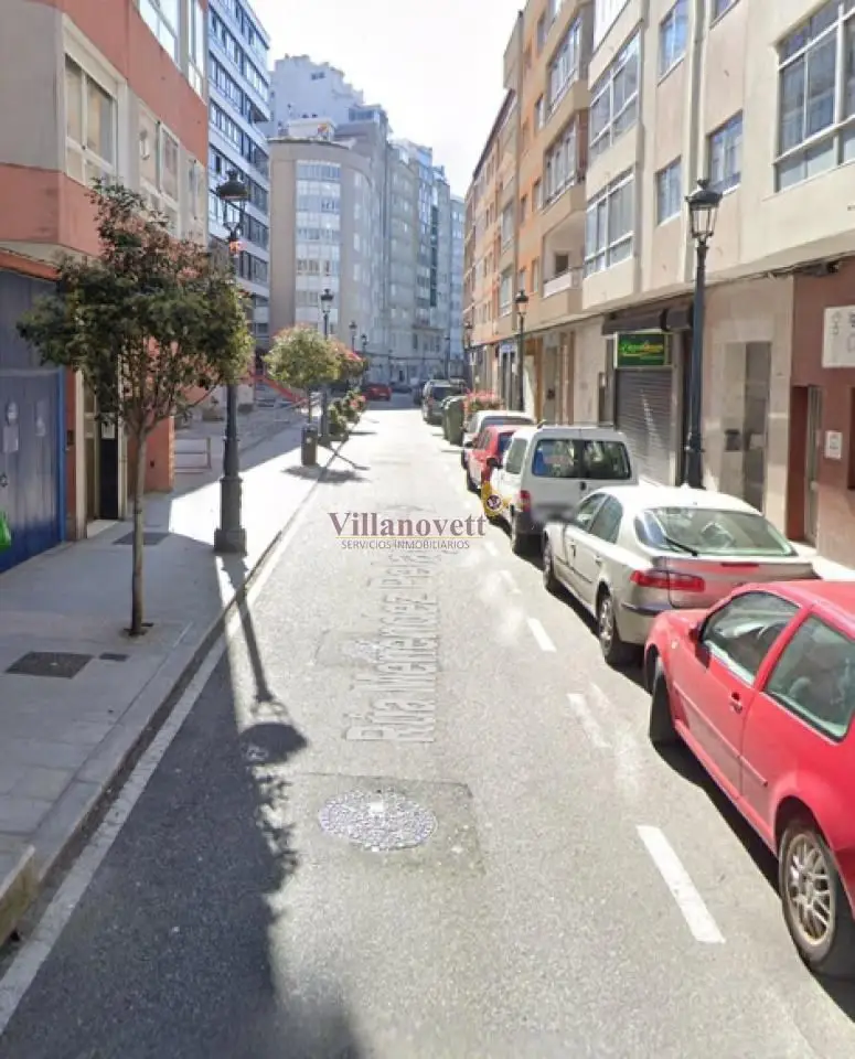 Venta Local Comercial Gran Via Vigo 180m2