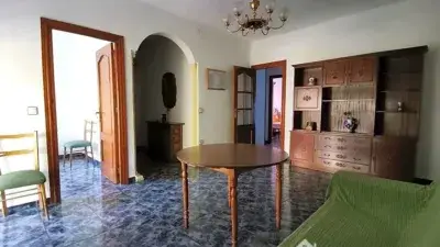 Alquiler Piso 3 Dormitorios Linarejos