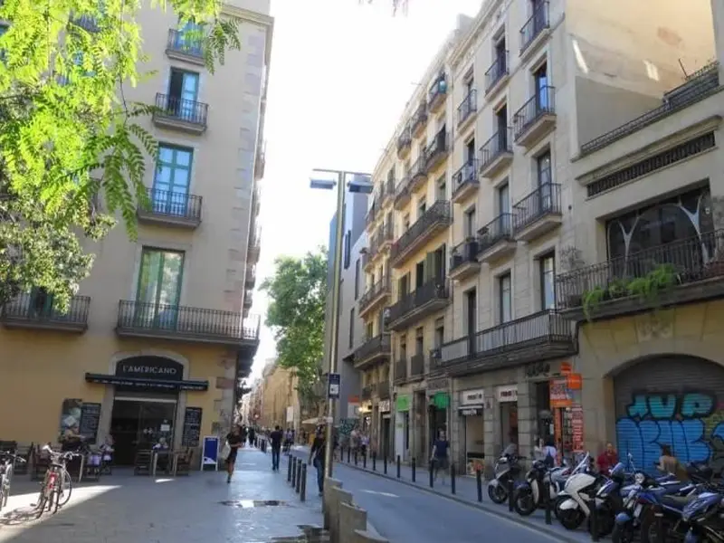 venta Edificio en El Raval, Ciutat Vella (UWZ-EMA27-1)- Globaliza