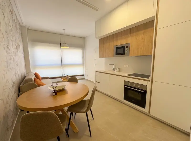 Apartamento en Alquiler Anual Torrevieja Cerca de la Playa