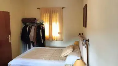 Casa Adosada en Venta en Nogales 3 Dormitorios 2 Baños Patio 60m2