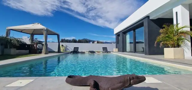 Villa Moderna en San Pedro Alcántara cerca de la Playa