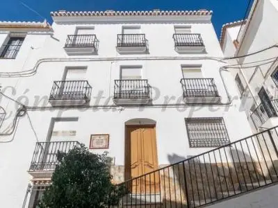 Casa Adosada 5 Dormitorios Competa Azotea