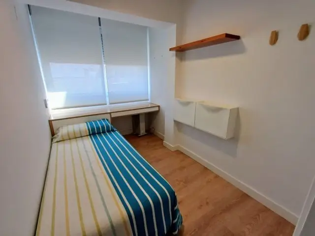 Apartamento en Oliva con Vistas al Mar y 3 Dormitorios