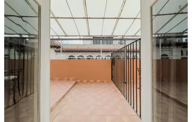 Apartamento 8 Dormitorios Barcelona Alquiler 3-24 Meses