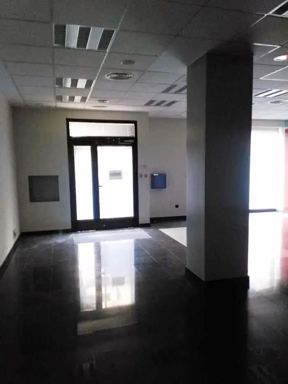 Local de 239 m² en CAMPELLO (EL)