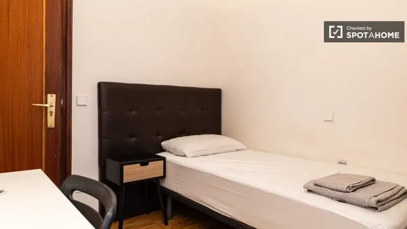 Apartamento en Madrid 4 dormitorios 2 baños Spotahome