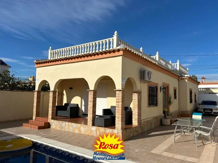 Chalet 2 Dormitorios Piscina Privada La Zenia Orihuela Costa