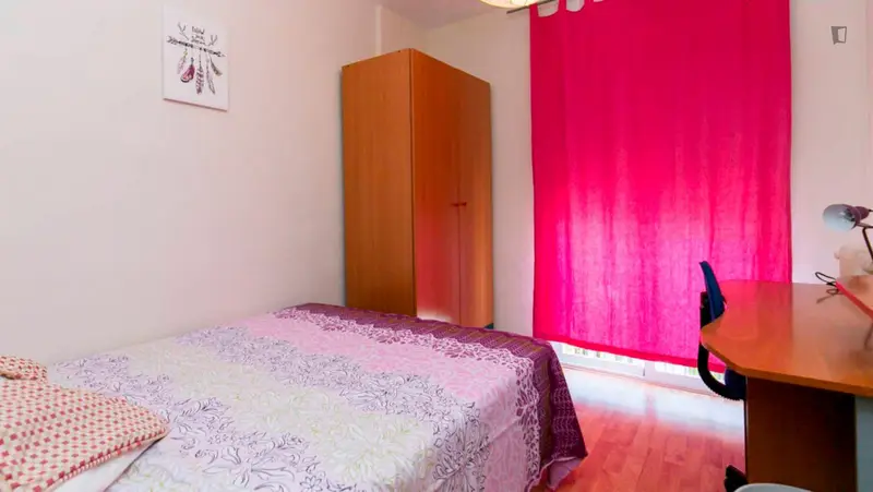 Habitacion en Granada cerca de la Inef y Campus de Cartuja