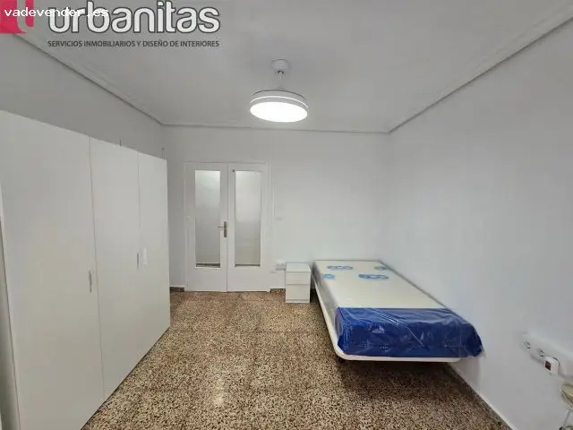 Piso Estudiantes Murcia 4 Dormitorios 2 Banos Amueblado Cerca Universidad