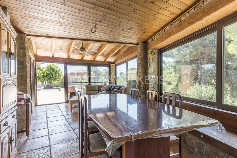 Chalet en venta en Sitges con 5 dormitorios y jardin