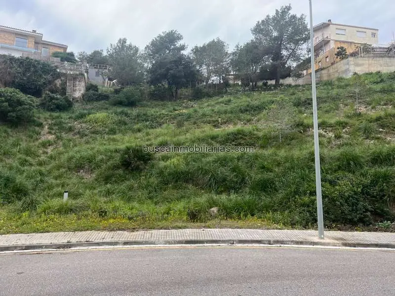 Parcela Urbana en Venta Canyelles Casa Unifamiliar Pareada