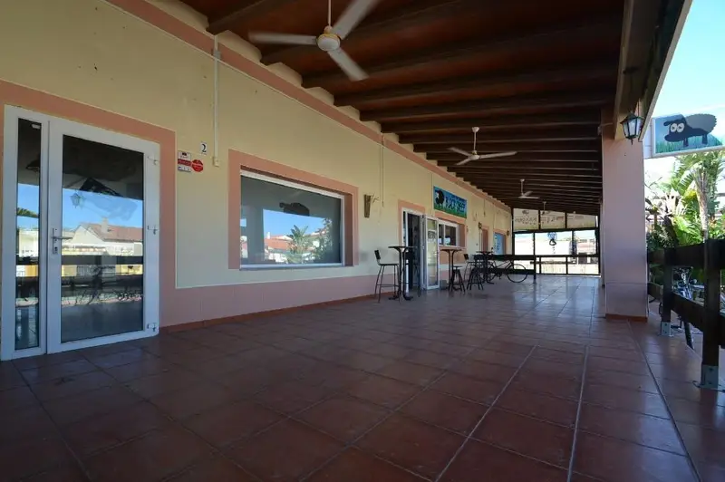 Venta Local Comercial con Terraza en Riumar Deltebre