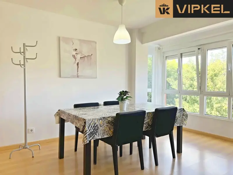 Piso en Venta en Ferrol Centro Luminoso y Amplio