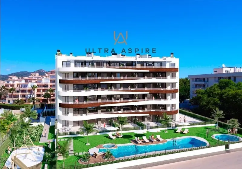 Apartamento en Venta Sa Coma Mallorca Cerca Playa Piscina Garaje