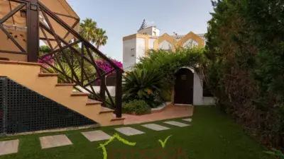 Chalet en Venta Cartaya con Piscina y Vistas al Mar
