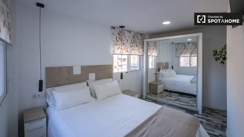 Piso 2 Dormitorios Valencia Aire Acondicionado Balcon