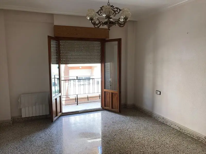 Apartamento 3 Dormitorios Caudete Albacete