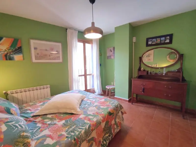 Venta Casa con Chimenea en Campo de Futbol Campo