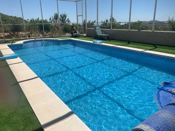 Chalet 4 Dormitorios Oria Lujo Piscina Solar Jardin