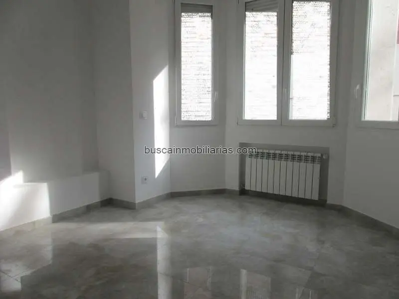 Chalet en Venta en Palomeque - 3 Dormitorios, 2 Baños, Monte Real