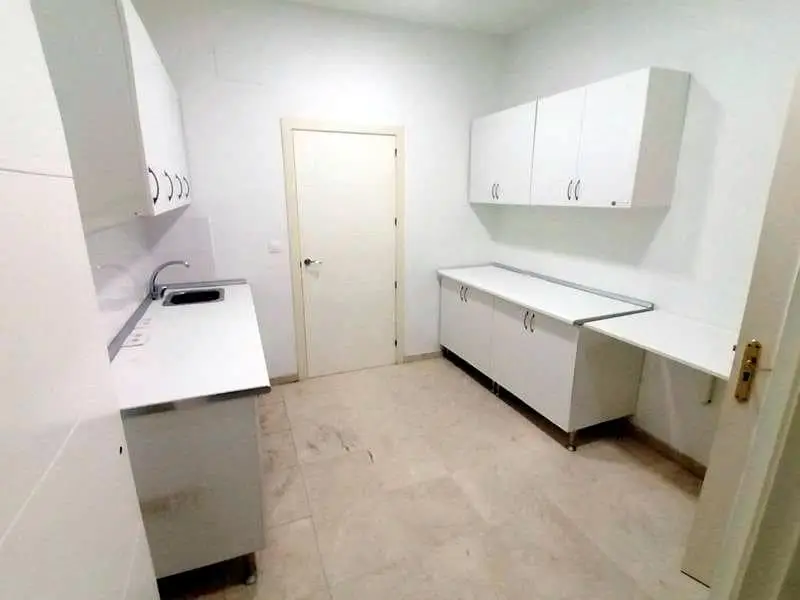 Local Comercial en Alquiler Estepona Centro 90m2