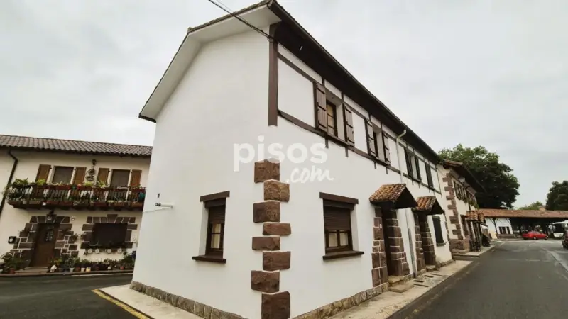 Adosado en Elizondo Valle del Baztan 4 habitaciones 2 baños