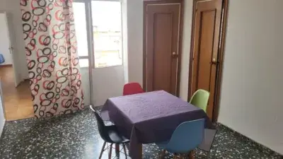 Alquiler piso estudiantes 4 habitaciones Calle Breton de los Herreros