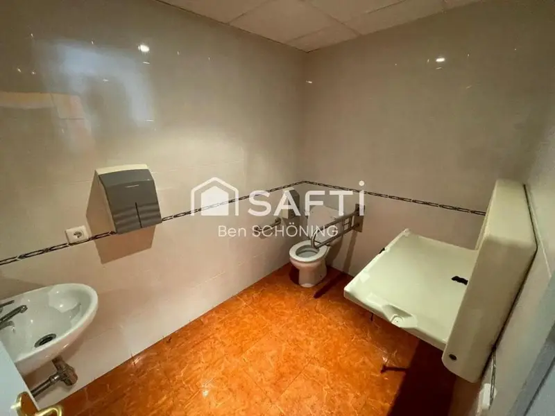 Local Comercial 600m² Ciutadella Menorca: Restaurante, Gimnasio, Bar