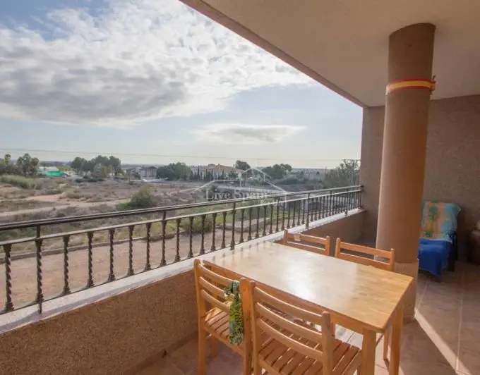 Apartamento 3 Dormitorios Albatera Cerca Colegios