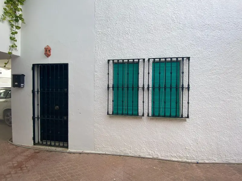 Venta Adosado Luminoso Rinconcillo Algeciras 2 Dormitorios Jardin