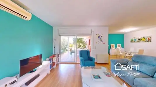Casa en Zona Residencial Tranquila 4 Dormitorios Piscina