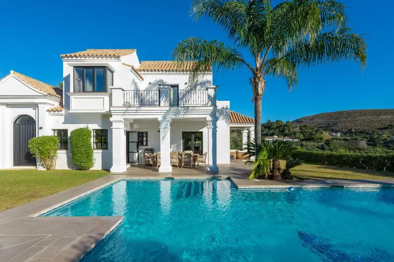 Chalet con Piscina Privada en Marbella