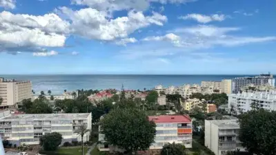 Atico en Alquiler con Vistas al Mar Cerca de la Playa