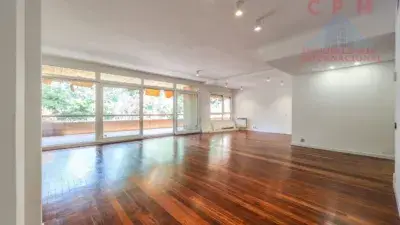 Piso de Lujo en La Moraleja 206m2 4 Dormitorios Terraza