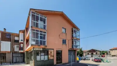 Piso con Local Comercial en Valle de Valdebezana