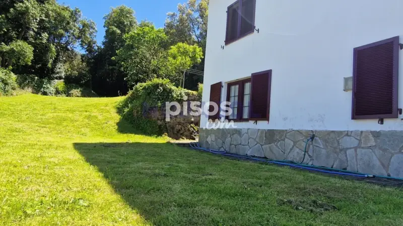 Casona Montañesa en Parcela de 1230m2 - Ideal Familias o Inversores