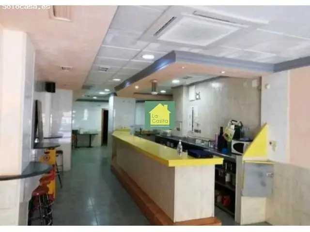 Venta o Alquiler Local Comercial con Licencia de Bar en Albacete Centro